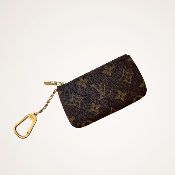 Louis Vuitton Monogram Key Pouch - Picture 7 of 7
